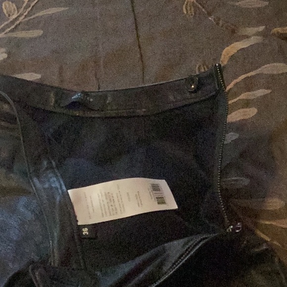 Like new leather pants - Picture 3 of 11